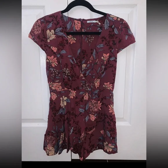 Urban Outfitters Kimchi Blue Floral Maroon Romper Size 4 - Picture 4 of 5